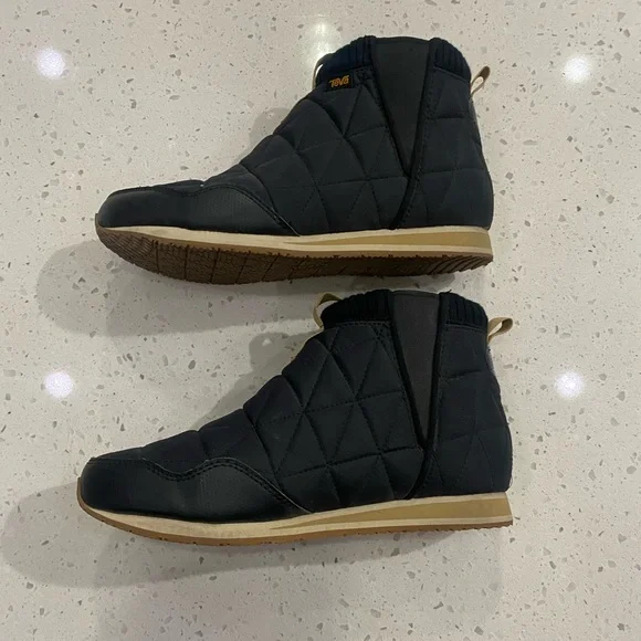 EUC Teva ReEMBER Mid Slip-On - Picture 4 of 6